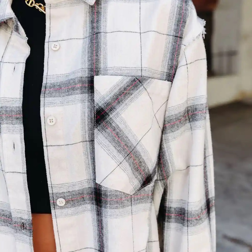 La Miel Frayed Plaid Button Down Oversized Flannel Top Shirt White Combo - Picture 9 of 9